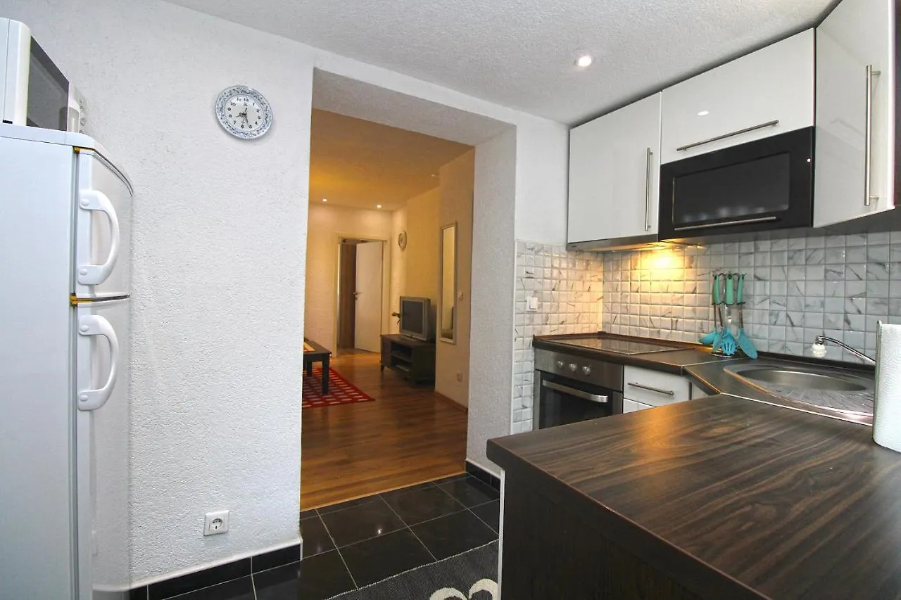 Apartment Adnan 2229 Pula