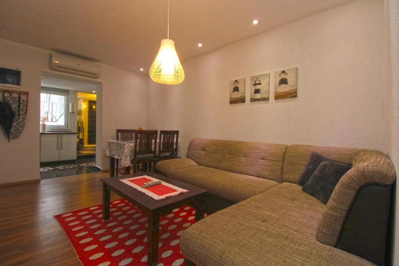 Apartment Adnan 2229 Pula